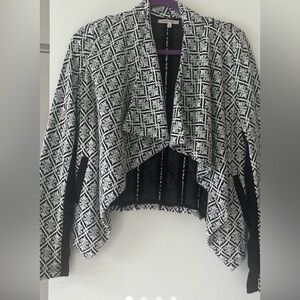 Lightweight Black & White Patterned Open-Front Women's cardigan